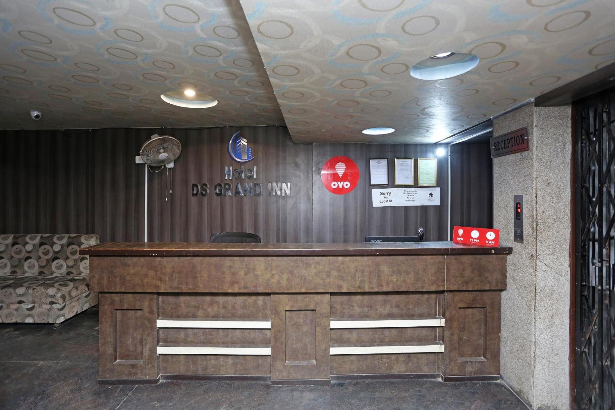 Hotel O Ds Grand Inn Lingampalli エクステリア 写真