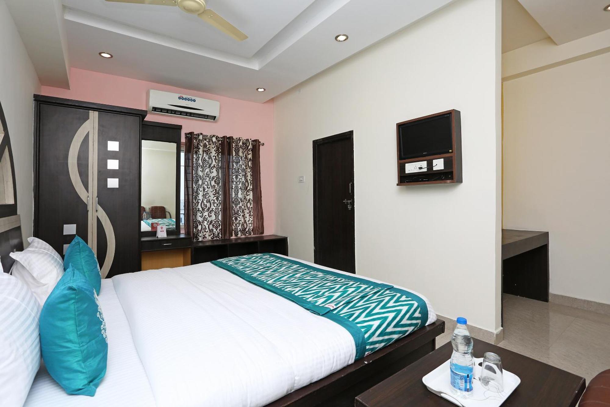 Hotel O Ds Grand Inn Lingampalli エクステリア 写真